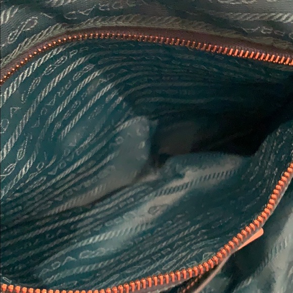 Prada bag - Picture 5 of 8